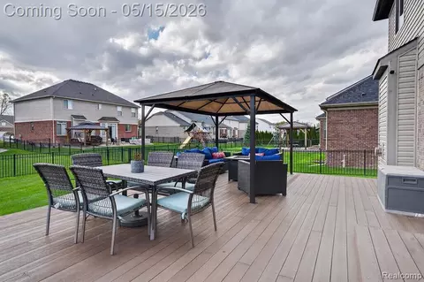 Exterior - 49281 Percheron Dr, Macomb, MI 48042 photo 4 of 6