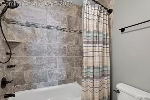 Bath - 49281 Percheron Dr, Macomb, MI 48042 photo 5 of 7