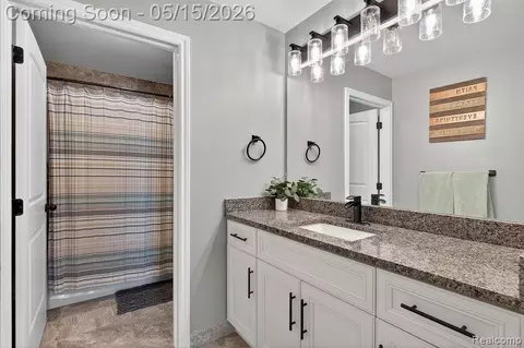 Bath - 49281 Percheron Dr, Macomb, MI 48042 photo 4 of 7