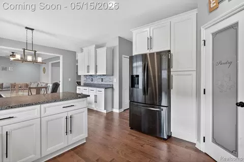 Kitchen - 49281 Percheron Dr, Macomb, MI 48042 photo 3 of 4