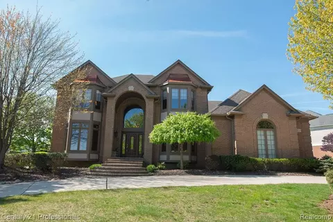 54554 E Whitby Way, Shelby Township, MI 48316