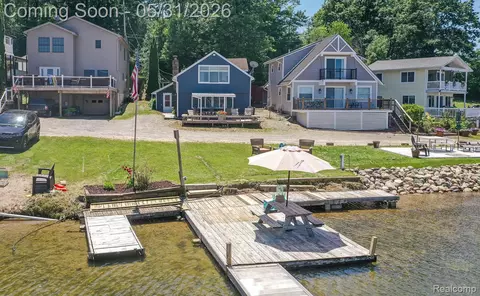 3971 S Shore Dr, Elba, MI 48446