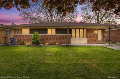 26642 Roan Ave, Warren, MI 48089