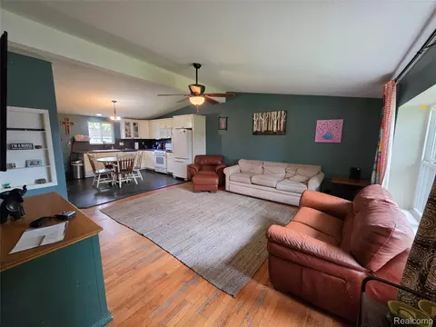 Living - 729 Fitzner Dr, Davison, MI 48423 photo 1 of 1