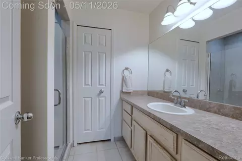 Bath - 52237 Mitchell Ln #11, Macomb, MI 48042 photo 1 of 4