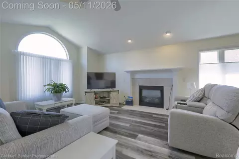 Living - 52237 Mitchell Ln #11, Macomb, MI 48042 photo 1 of 3