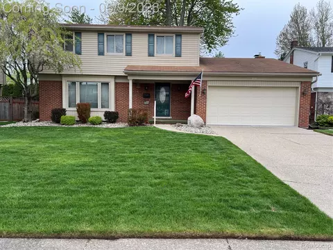 2140 Gorno Ct, Trenton, MI 48183
