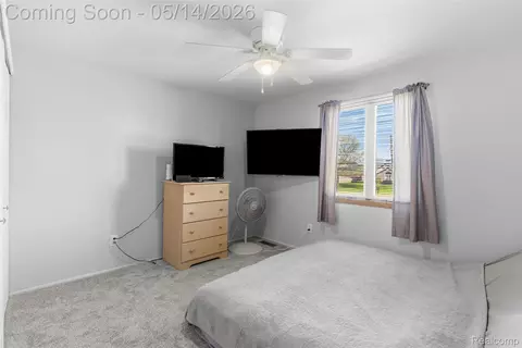 Bedroom - 9338 E Lippincott Blvd, Davison, MI 48423 photo 5 of 6