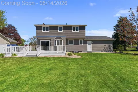Exterior - 9338 E Lippincott Blvd, Davison, MI 48423 photo 5 of 9