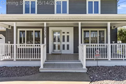 Exterior - 9338 E Lippincott Blvd, Davison, MI 48423 photo 3 of 9