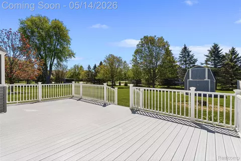Exterior - 9338 E Lippincott Blvd, Davison, MI 48423 photo 9 of 9