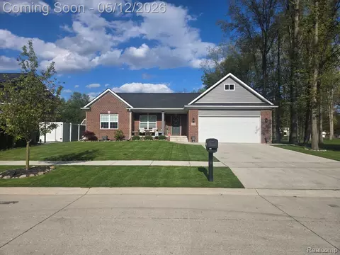 21097 Mcguire, Brownstown, MI 48174