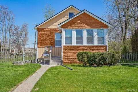 17380 Oakfield St, Detroit, MI 48235