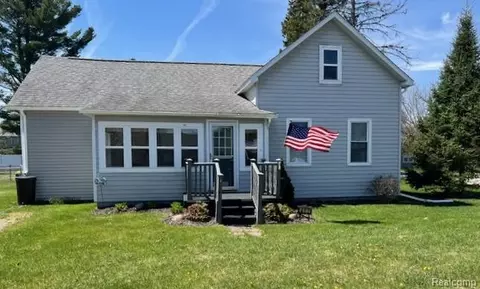 417 Locke St, East Tawas, MI 48730