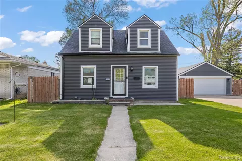 7011 Belton St, Garden City, MI 48135