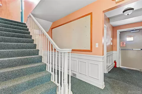 Entry Way - 19621 Wood St, Melvindale, MI 48122 photo 2 of 10