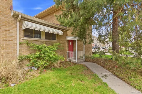 Exterior - 19621 Wood St, Melvindale, MI 48122 photo 5 of 11