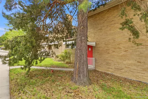 Exterior - 19621 Wood St, Melvindale, MI 48122 photo 4 of 11