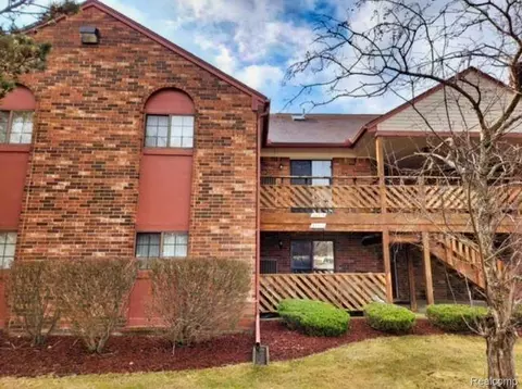 34919 Hamilton Dr #4, Fraser, MI 48026