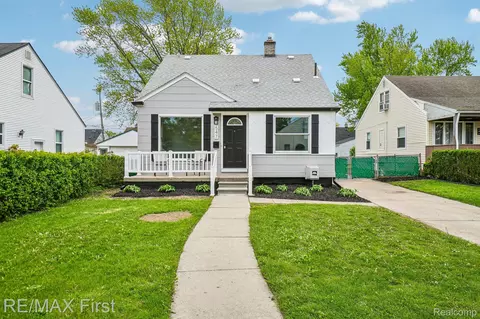 547 Leroy Ave, Clawson, MI 48017