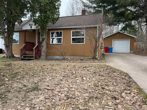 2263 Werner St, Marquette, MI 49855