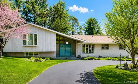 6579 Balmoral Ter, Independence, MI 48346