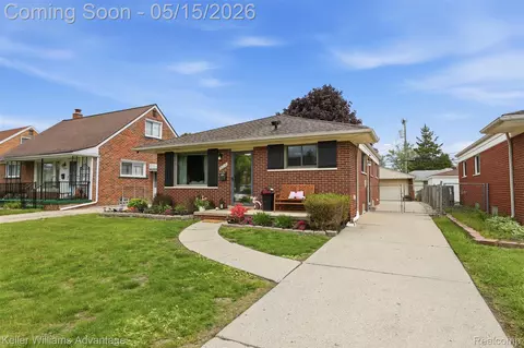 6018 Arcola St, Garden City, MI 48135