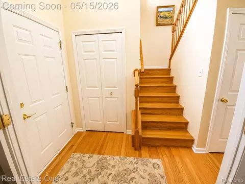 Entry Way - 6692 Goldwin Dr, Green Oak, MI 48116 photo 3 of 3