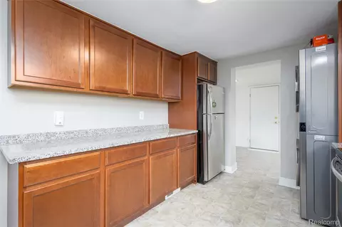 Kitchen - 3409 Devon Rd, Royal Oak, MI 48073 photo 4 of 4