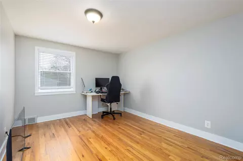 Bedroom - 3409 Devon Rd, Royal Oak, MI 48073 photo 5 of 6