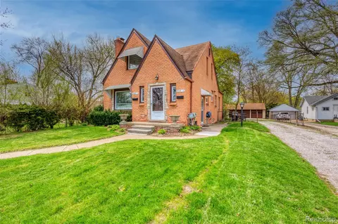 Exterior - 3409 Devon Rd, Royal Oak, MI 48073 photo 2 of 5