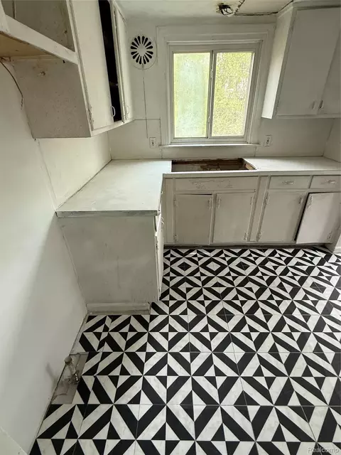 Kitchen - 3218 Trumbull Ave, Flint, MI 48504 photo 1 of 5