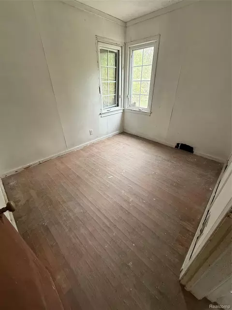 Bedroom - 3218 Trumbull Ave, Flint, MI 48504 photo 1 of 2