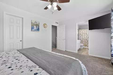 Bedroom - 7205 Timberline Dr, Mundy, MI 48507 photo 3 of 5