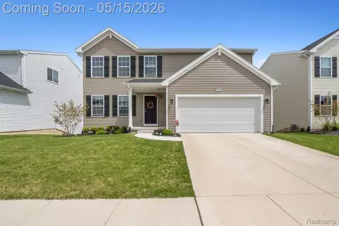 2888 Sycamore River Dr, Handy, MI 48836