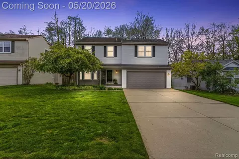 1558 Chelsea Cir, Howell, MI 48843