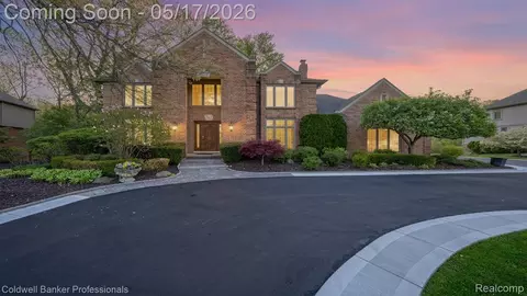 3653 Cedar Brook Dr, Rochester Hills, MI 48309