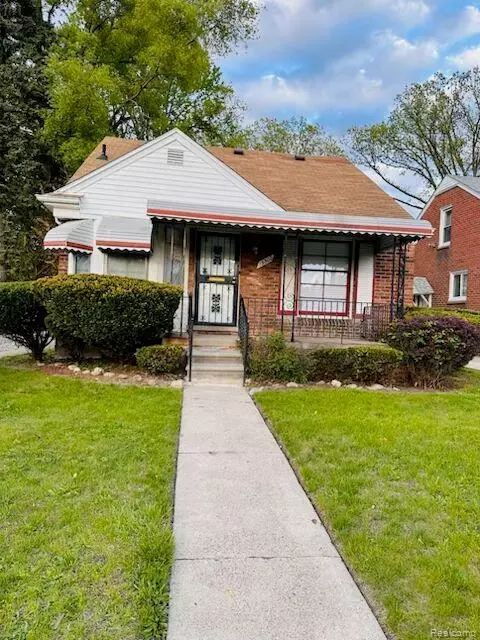19502 Whitcomb St, Detroit, MI 48235