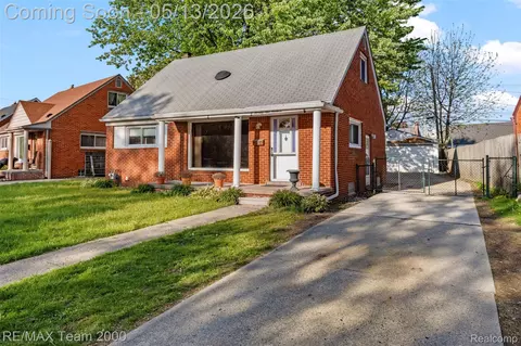 7919 Harding St, Taylor, MI 48180