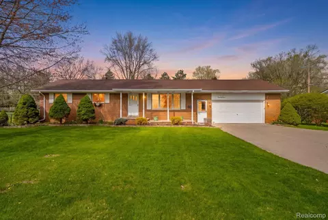 5740 Mill St, Peck, MI 48466