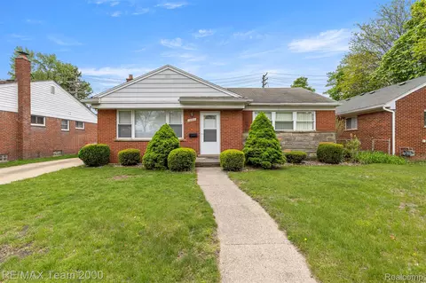 18441 Oakwood Blvd, Dearborn, MI 48124