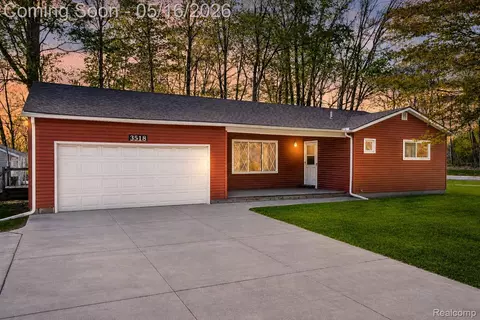 3518 N Shimmons Cir, Auburn Hills, MI 48326