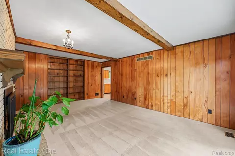 Living - 3888 Boulder Dr, Troy, MI 48084 photo 6 of 6