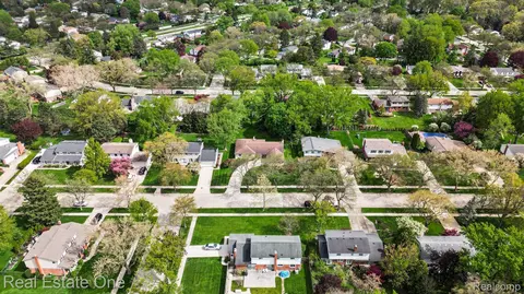 View/Area - 3888 Boulder Dr, Troy, MI 48084 photo 5 of 5