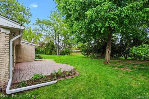 Exterior - 3888 Boulder Dr, Troy, MI 48084 photo 1 of 4