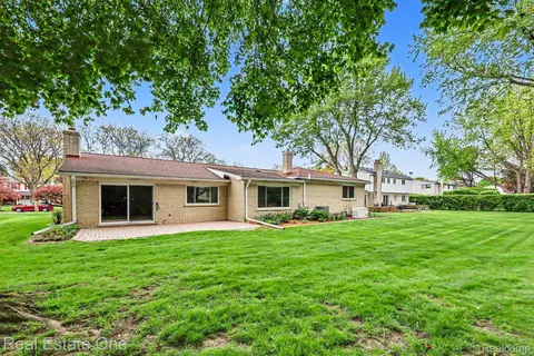 Exterior - 3888 Boulder Dr, Troy, MI 48084 photo 4 of 4