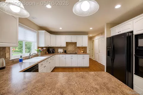 Kitchen - 22280 John Deere Ln, Macomb, MI 48044 photo 3 of 5