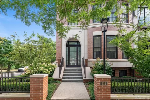 615 W Brown St, Birmingham, MI 48009