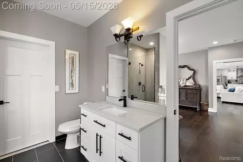 Bath - 46930 Riverpark E, Macomb, MI 48044 photo 2 of 16