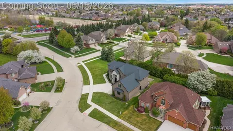 View/Area - 46930 Riverpark E, Macomb, MI 48044 photo 6 of 6
